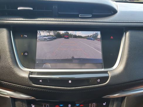 Used 2020 Cadillac XT5 Premium Luxury image 17