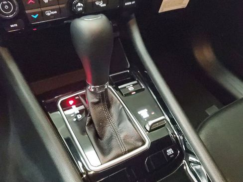 Used 2026 Jeep Compass Latitude AWD/4WD image 25