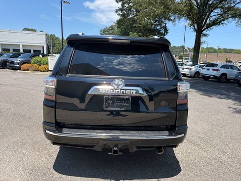 Used 2017 Toyota 4Runner Limited RWD image 11