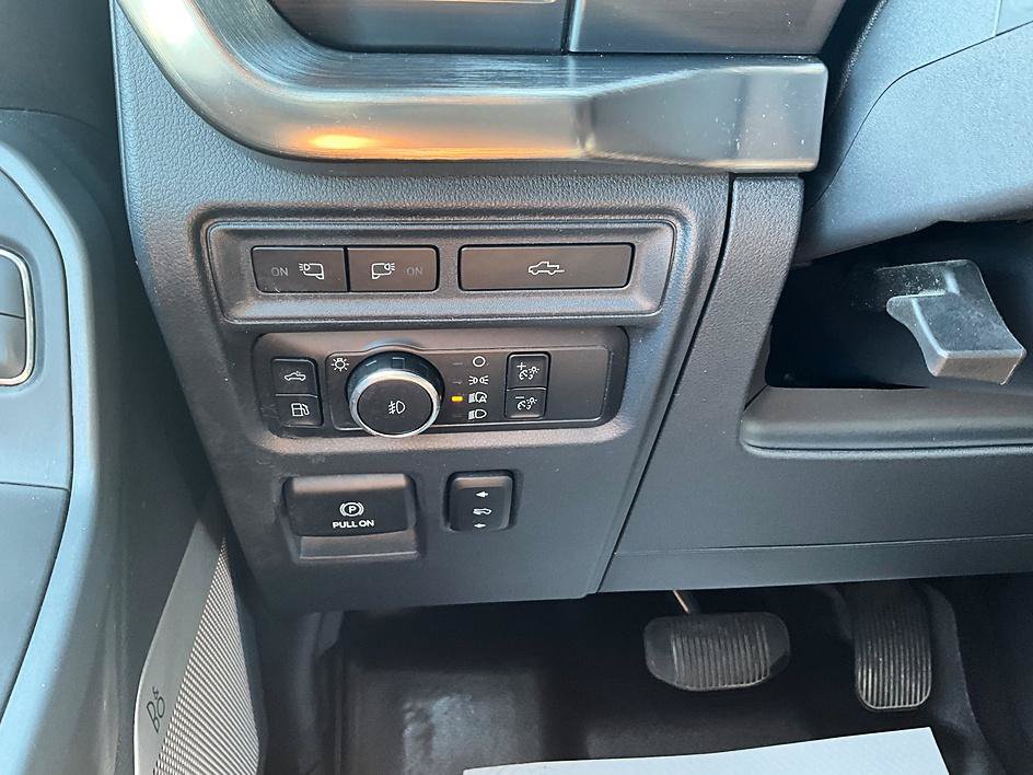 Used 2022 Ford F150 Lariat AWD/4WD image 16