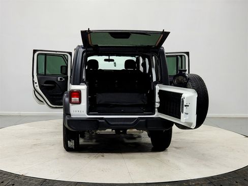 Used 2021 Jeep Wrangler Unlimited Sport image 14