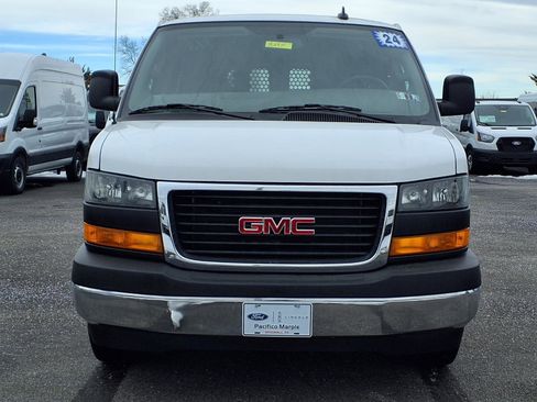 Used 2024 GMC Savana 2500 w/ Driver Convenience Package image 8