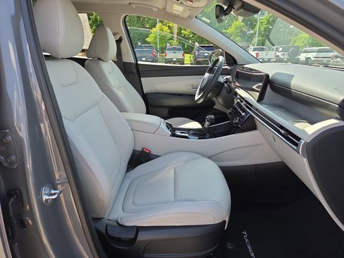 Used 2025 Hyundai Tucson SEL FWD image 15
