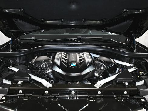 Used 2021 BMW X7 M50i w/ Dynamic Handling Package AWD/4WD image 92