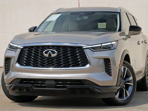 Used 2025 INFINITI QX60 Luxe FWD image 3