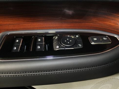 Used 2024 Lincoln Navigator Reserve image 22