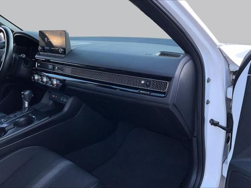 Used 2022 Honda Civic Sport image 17