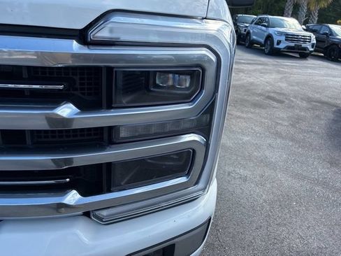 Used 2025 Ford F250 Platinum w/ Platinum Plus Package AWD/4WD image 9