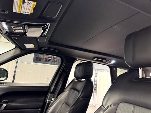 Used 2019 Land Rover Range Rover Sport HSE image 27