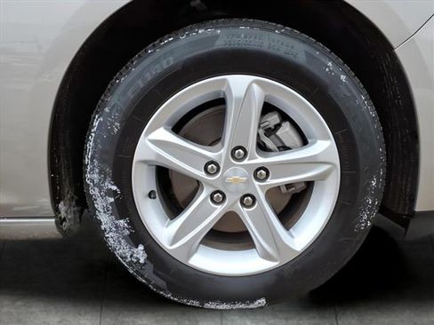 Used 2023 Chevrolet Malibu LS image 9