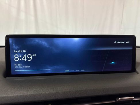 Used 2023 Genesis GV70 2.5T w/ Advanced Package image 32