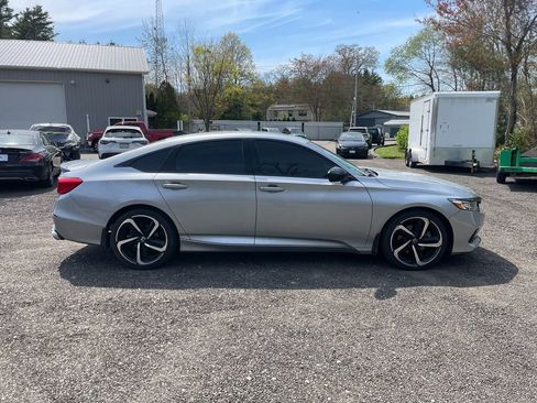 Used 2022 Honda Accord Sport image 4