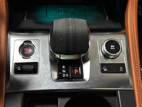 Used 2025 Jaguar F-PACE R-Dynamic S image 44