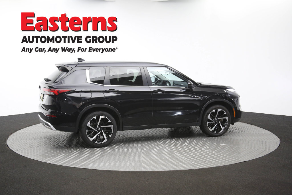 Used 2024 Mitsubishi Outlander SE FWD image 45
