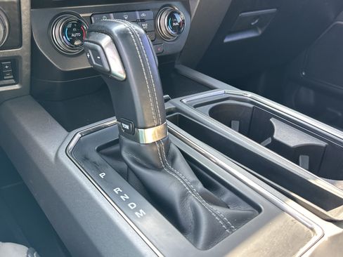 Used 2018 Ford F150 Raptor w/ Equipment Group 802A Luxury AWD/4WD image 32