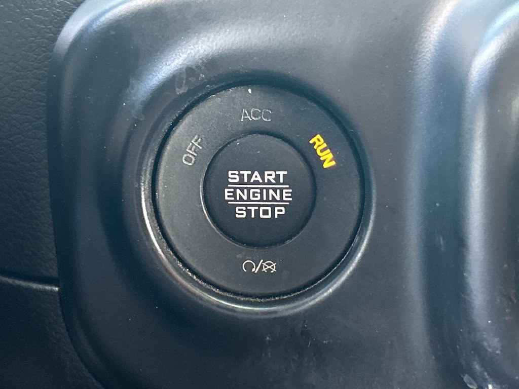 Used 2021 Jeep Wrangler Unlimited Sahara AWD/4WD image 17
