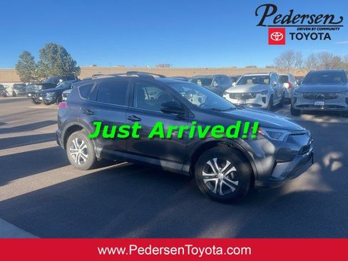 Used 2016 Toyota RAV4 LE image 1