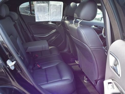 Used 2017 Mercedes-Benz GLA 250 4MATIC image 43