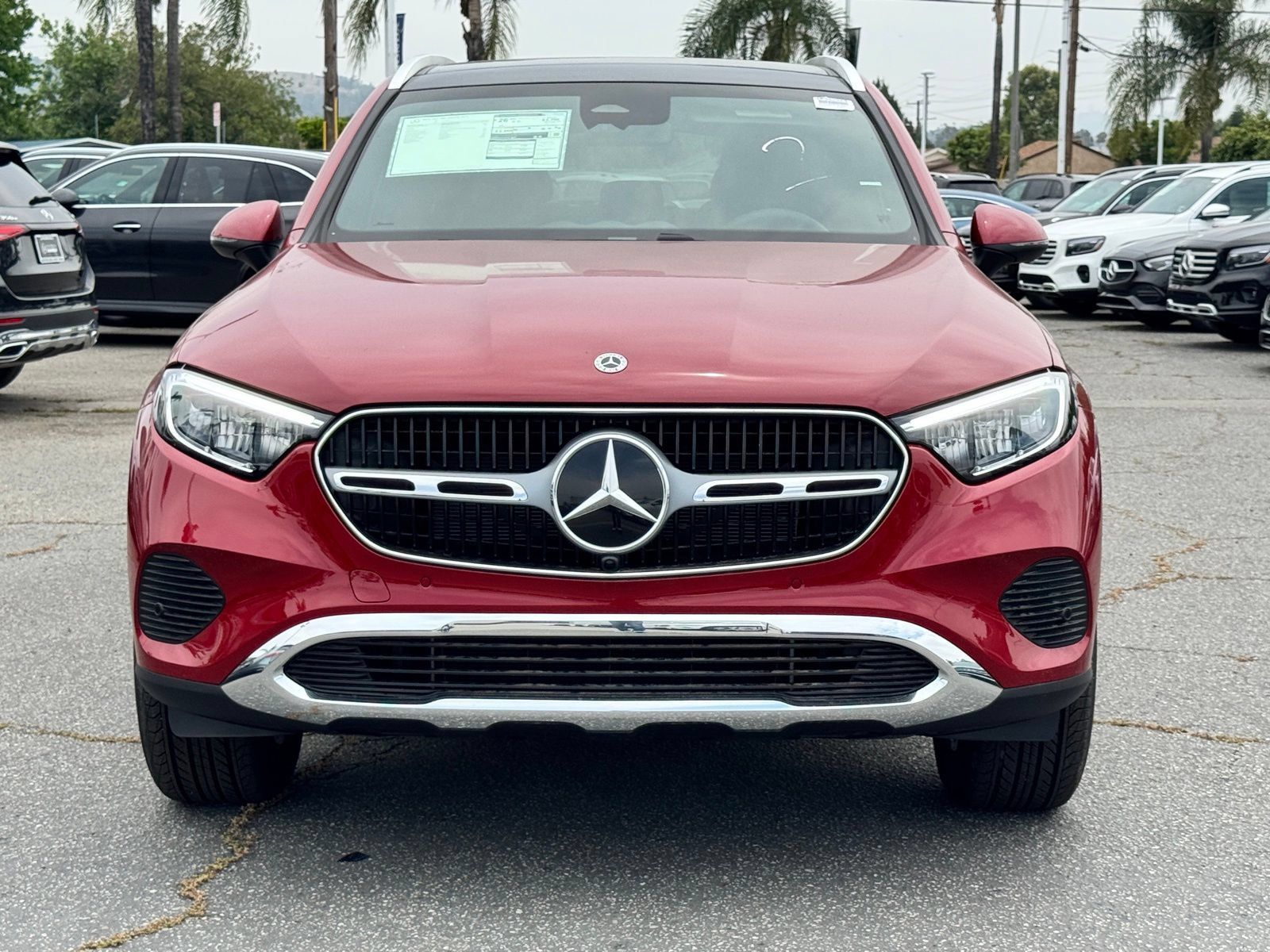 Used 2025 Mercedes-Benz GLC 300 4MATIC image 5