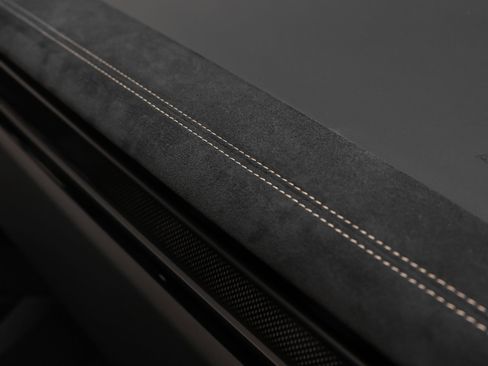 Certified 2022 Porsche Cayenne Turbo GT image 37