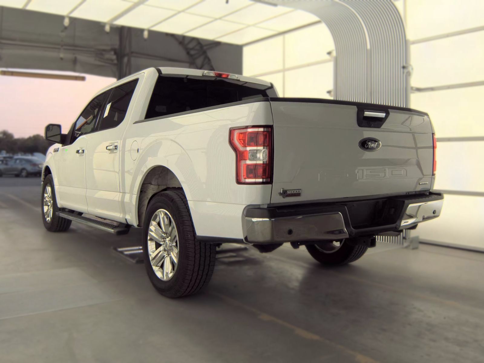 Used 2019 Ford F150 XLT w/ Equipment Group 302A Luxury RWD image 3