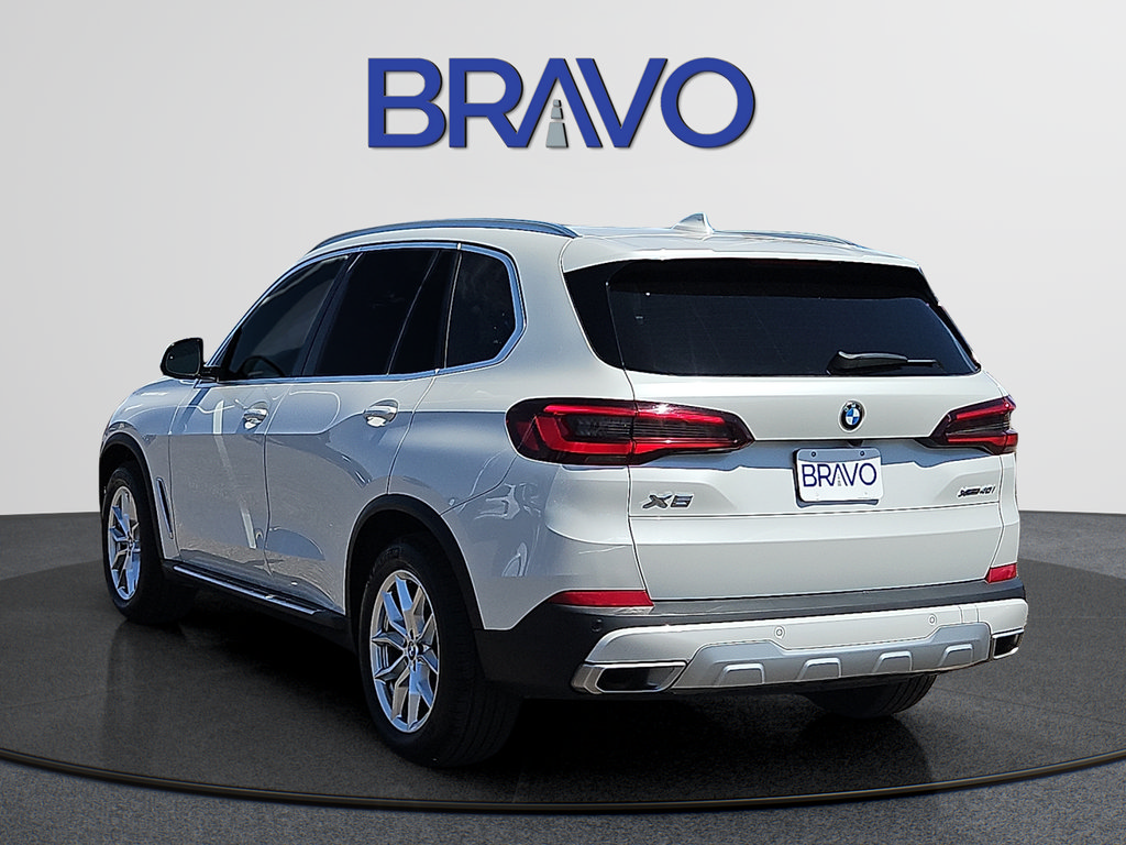 Used 2023 BMW X5 xDrive40i w/ Premium Package AWD/4WD image 3