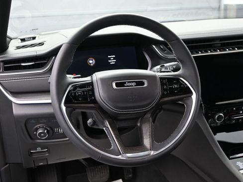 Used 2022 Jeep Grand Cherokee Overland image 28