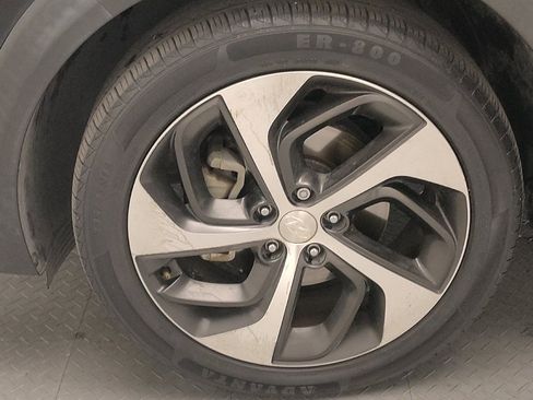 Used 2018 Hyundai Tucson Limited image 31