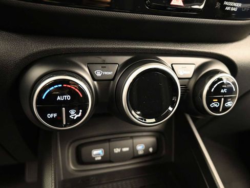 New 2026 Hyundai Venue SEL image 18