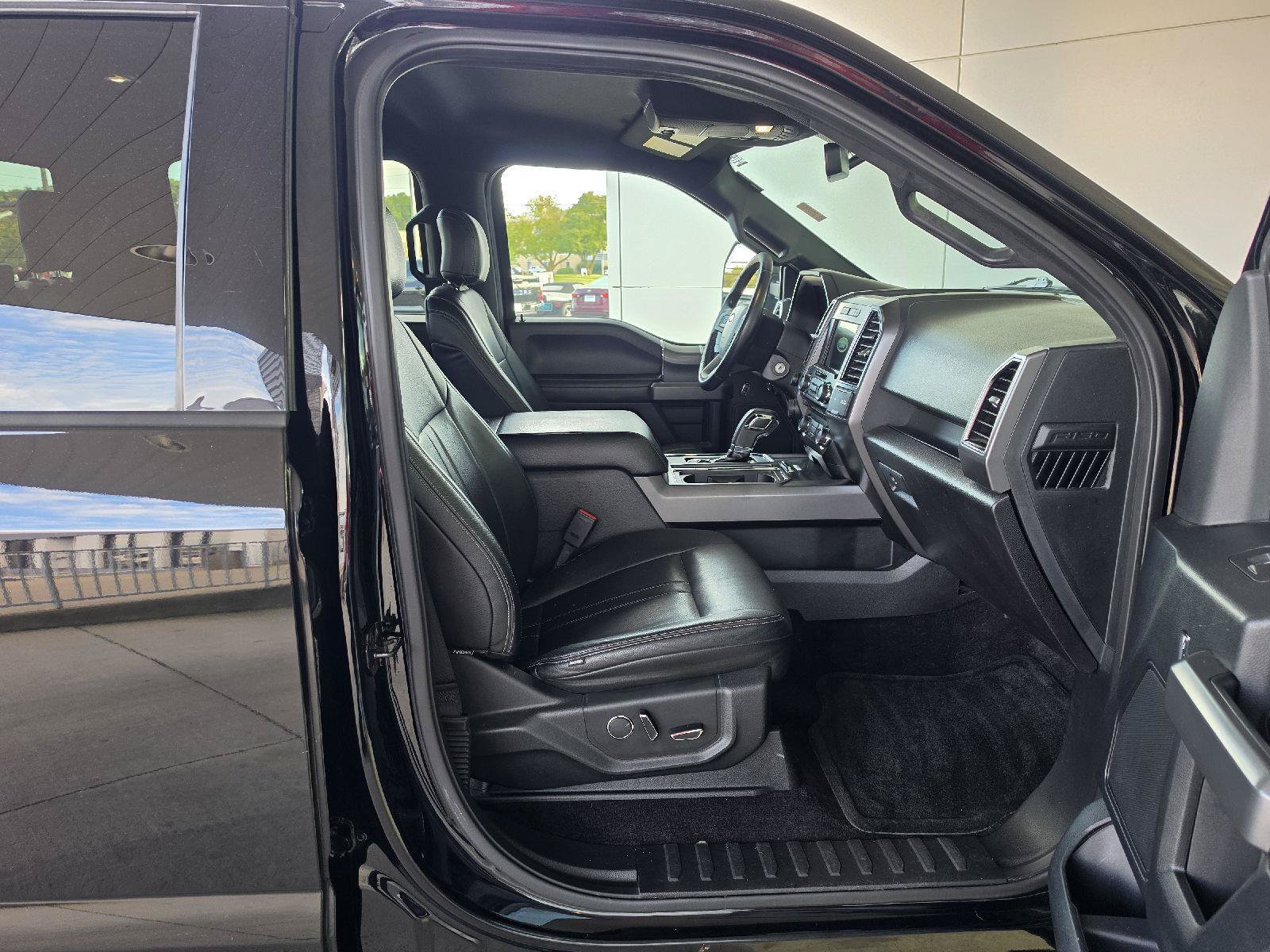 Used 2017 Ford F150 XLT w/ Equipment Group 302A Luxury AWD/4WD image 7