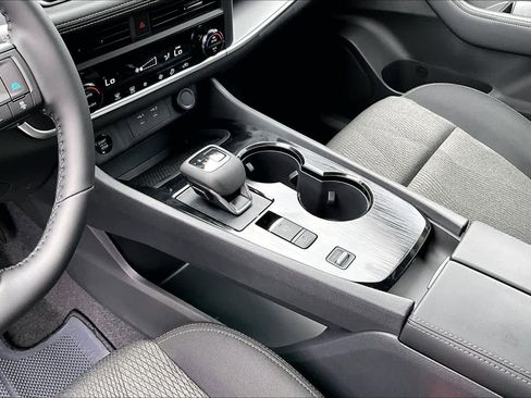 New 2026 Nissan Rogue SV image 7