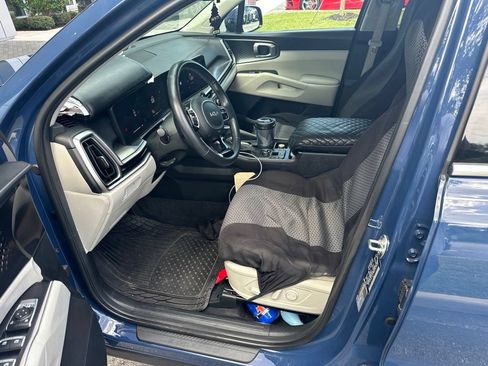 Certified 2024 Kia Sorento S w/ Panoramic Sunroof Package FWD image 5