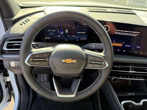 New 2026 Chevrolet Traverse LT w/ Driver Confidence Package image 25