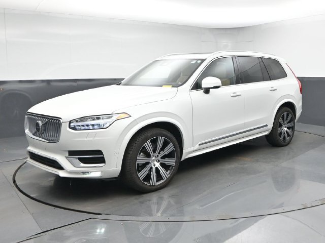Used 2024 Volvo XC90 B6 Ultimate w/ Protection Package Premier AWD/4WD image 3