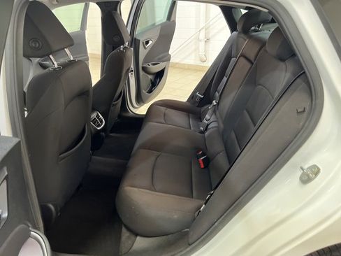 Used 2022 Chevrolet Malibu LT image 12