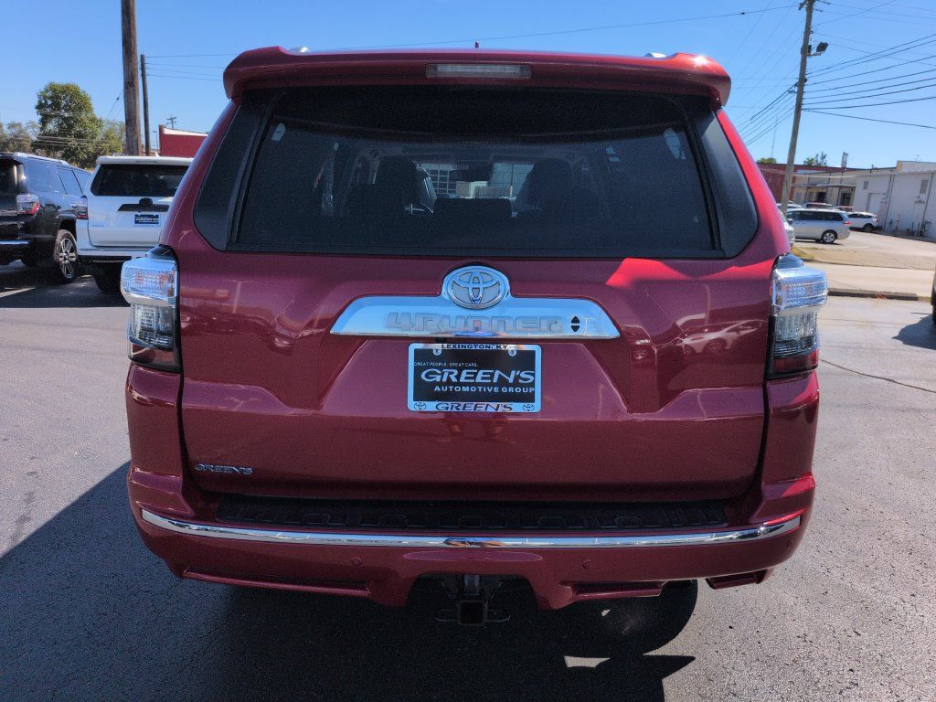 Used 2024 Toyota 4Runner Limited AWD/4WD image 4