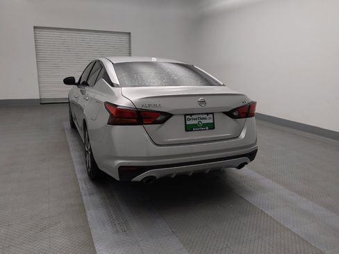 Used 2019 Nissan Altima 2.5 SV image 6