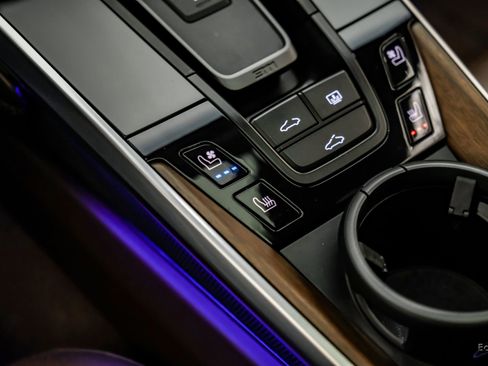 Used 2021 Porsche 911 Turbo S image 68