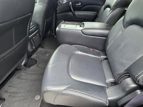Used 2024 INFINITI QX80 Luxe image 10