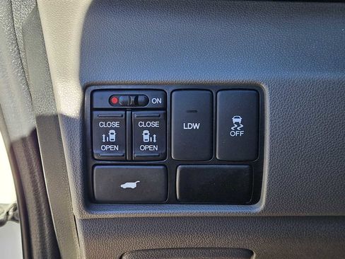 Used 2014 Honda Odyssey EX-L image 21