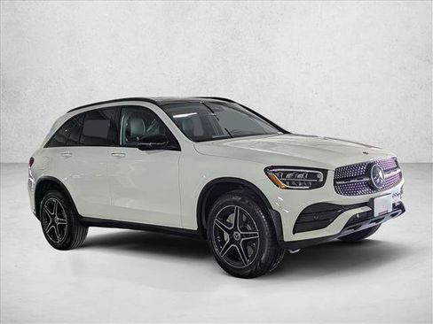 Used 2022 Mercedes-Benz GLC 300 image 3