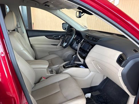 Used 2017 Nissan Rogue SL AWD/4WD image 23