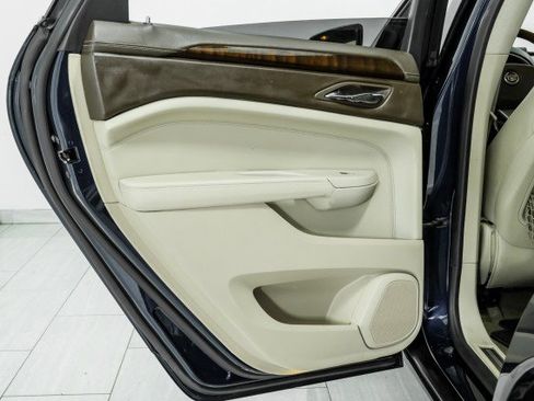 Used 2010 Cadillac SRX Luxury image 45