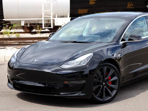 Used 2020 Tesla Model 3 Performance image 7