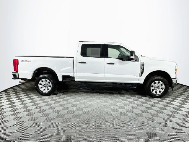 Used 2024 Ford F250 XLT AWD/4WD image 9