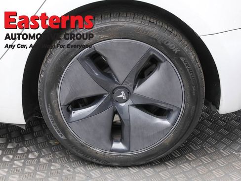 Used 2023 Tesla Model 3 Standard Range image 8