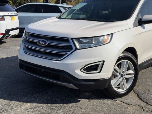Used 2018 Ford Edge SEL w/ Equipment Group 201A FWD image 3