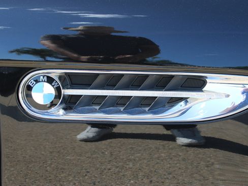 Used 2003 BMW Z8 image 20