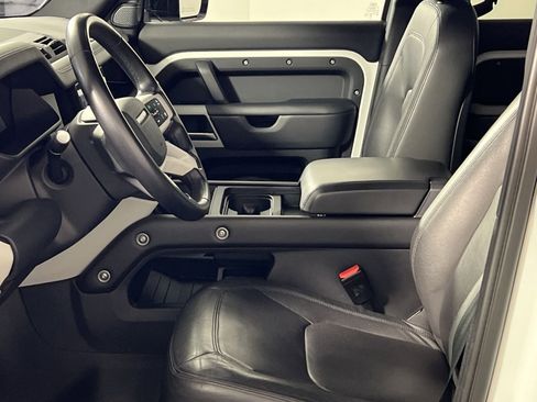 Used 2024 Land Rover Defender 110 S image 13