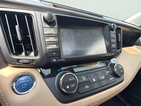 Used 2018 Toyota RAV4 Limited w/ Advanced Technology Package AWD/4WD image 23